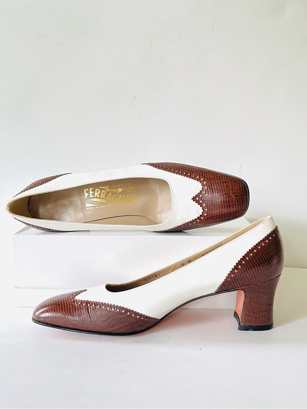 Ferragamo brown lizard and white leather spectator heels  8